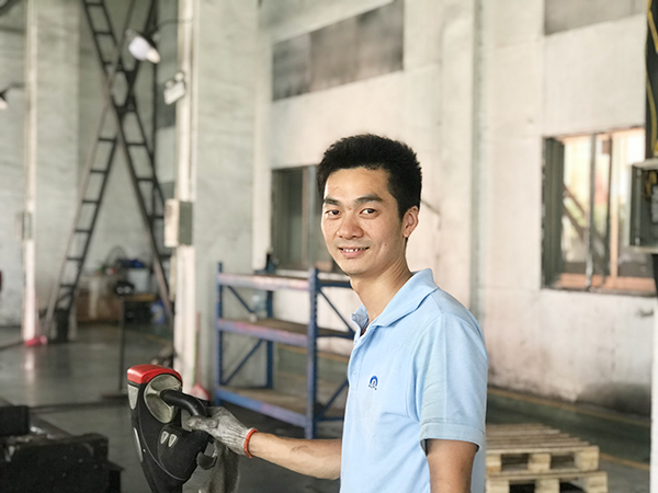 現場(chǎng)工作照-2